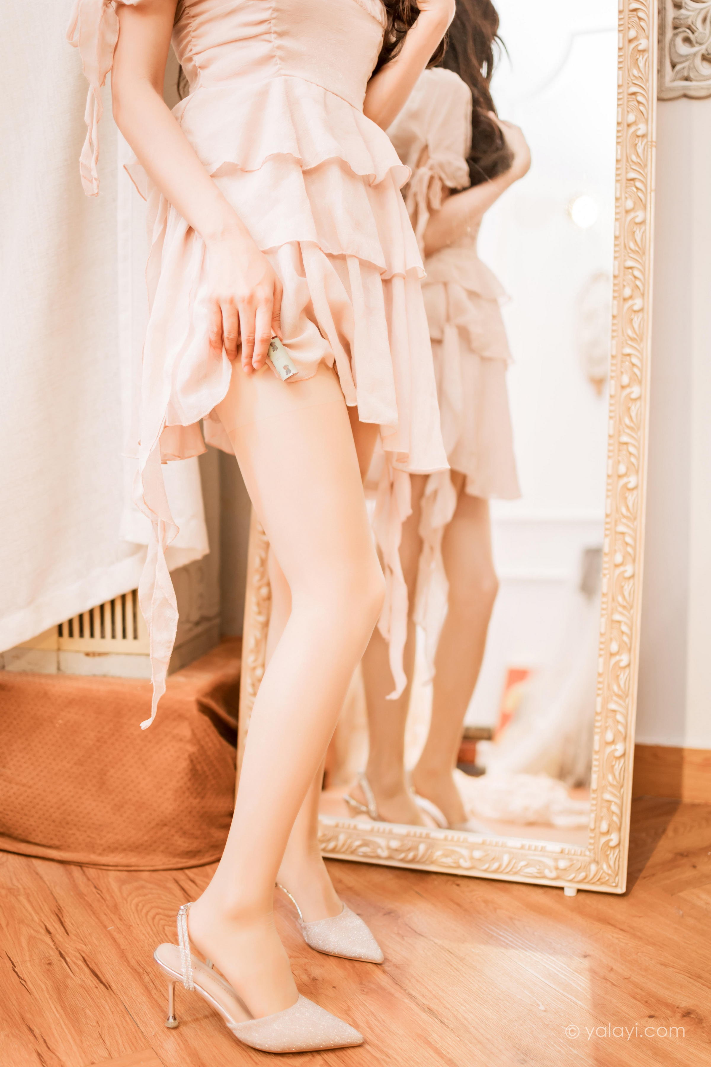 [YALAYI雅拉伊]2023.02.12 我的写真女友 小亭 粉色复古连衣裙居家清纯写真集第10张