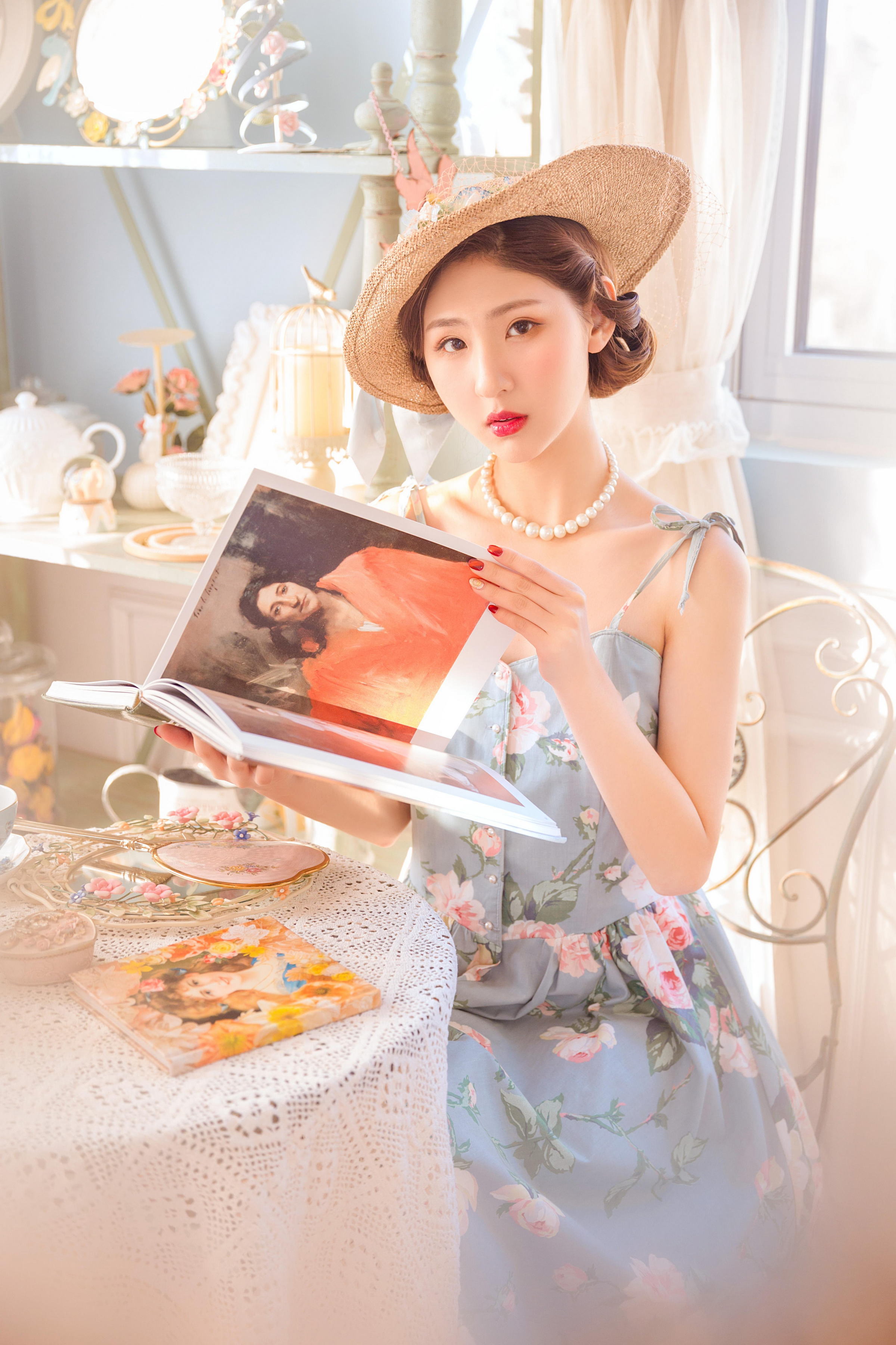 [YALAYI雅拉伊]2023.04.07 花样青春 现代名媛灰色吊带连衣裙清纯写真集第3张