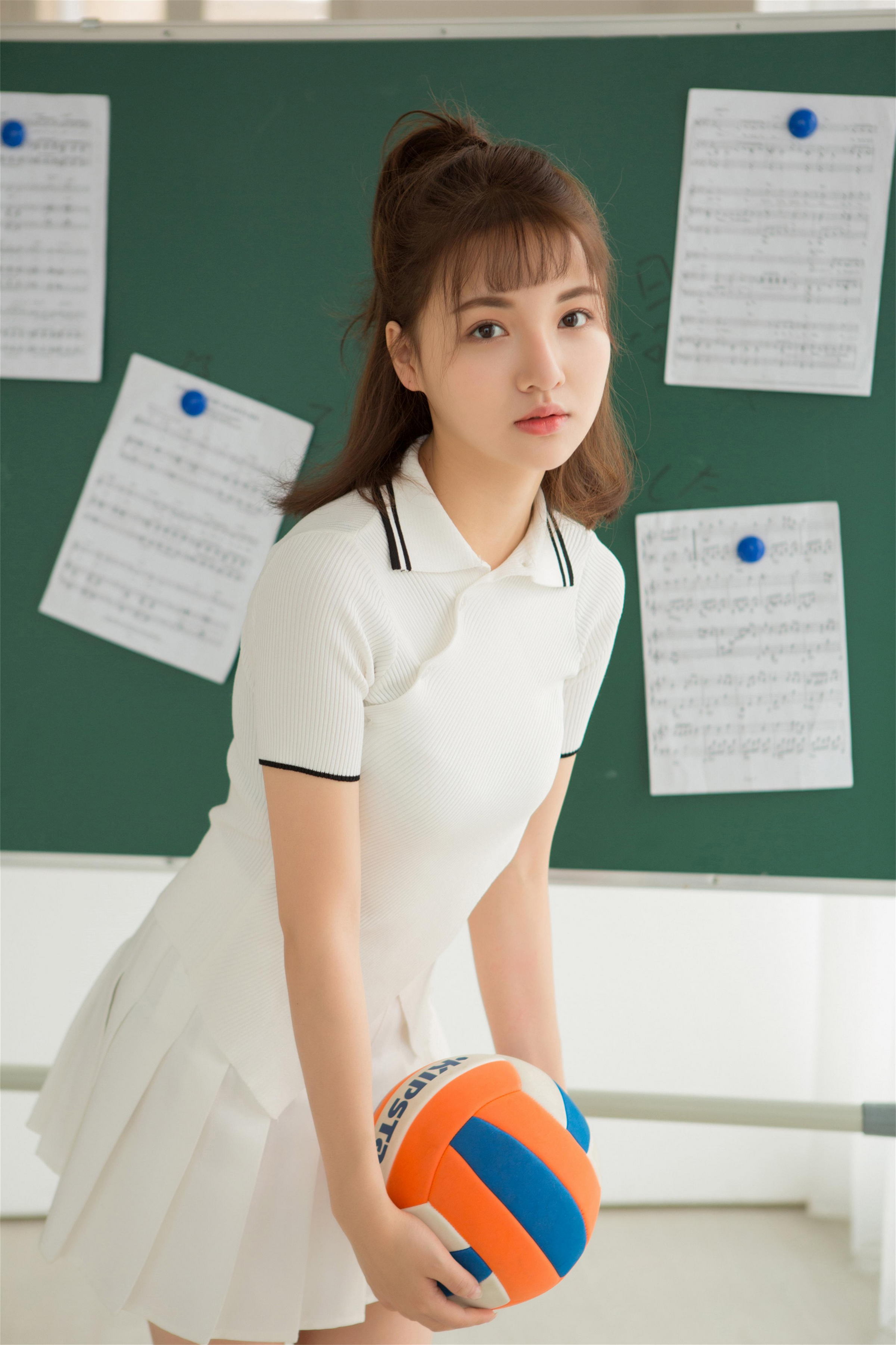 [YALAYI雅拉伊]2023.05.26 希望快乐 排球少女 白色短袖加短裙清纯可爱私房写真集第2张