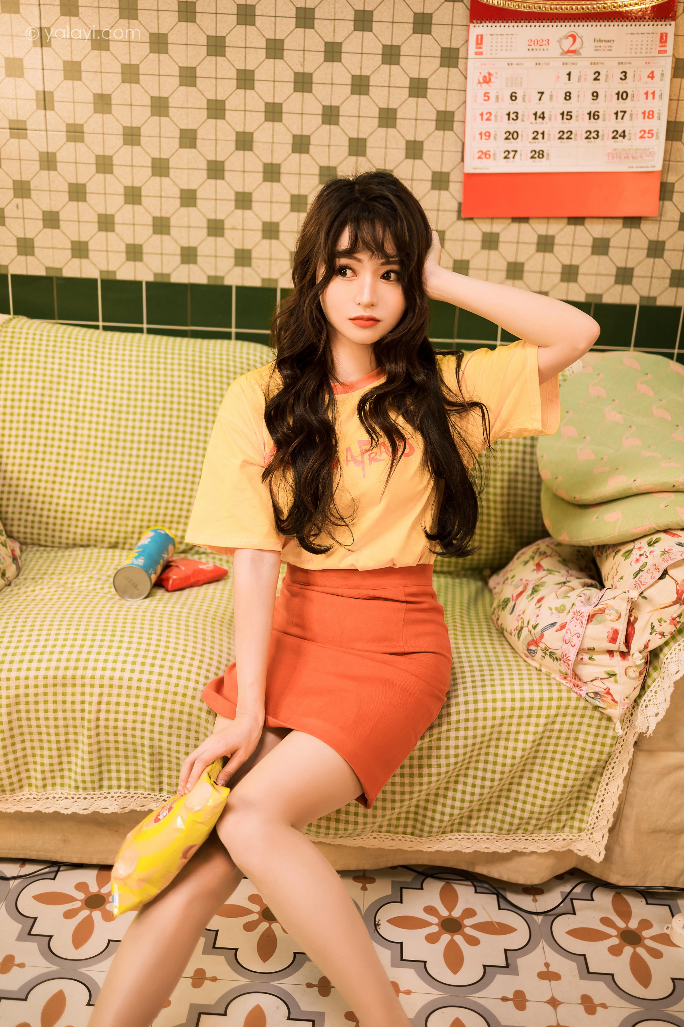 [YALAYI雅拉伊]2023.06.05 曾经的深爱 小亭 黄色短袖加红色短裙清纯私房写真集第13张