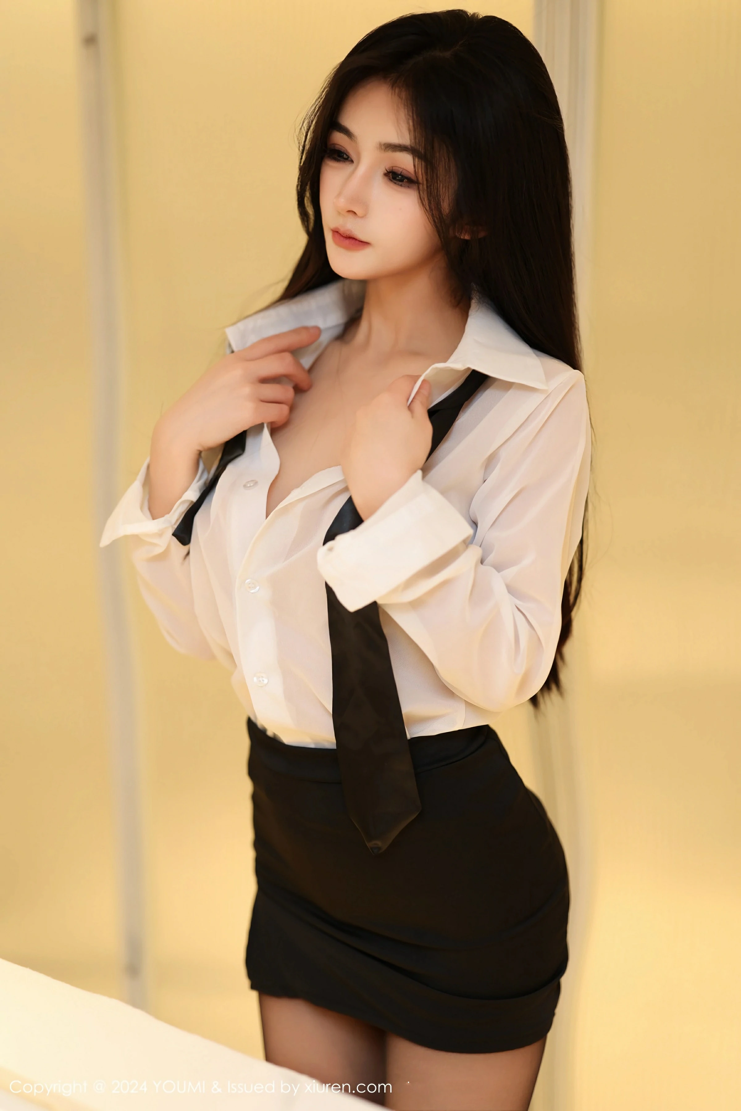  尤蜜荟 VOL.1050 谭小灵 [90P]第3张