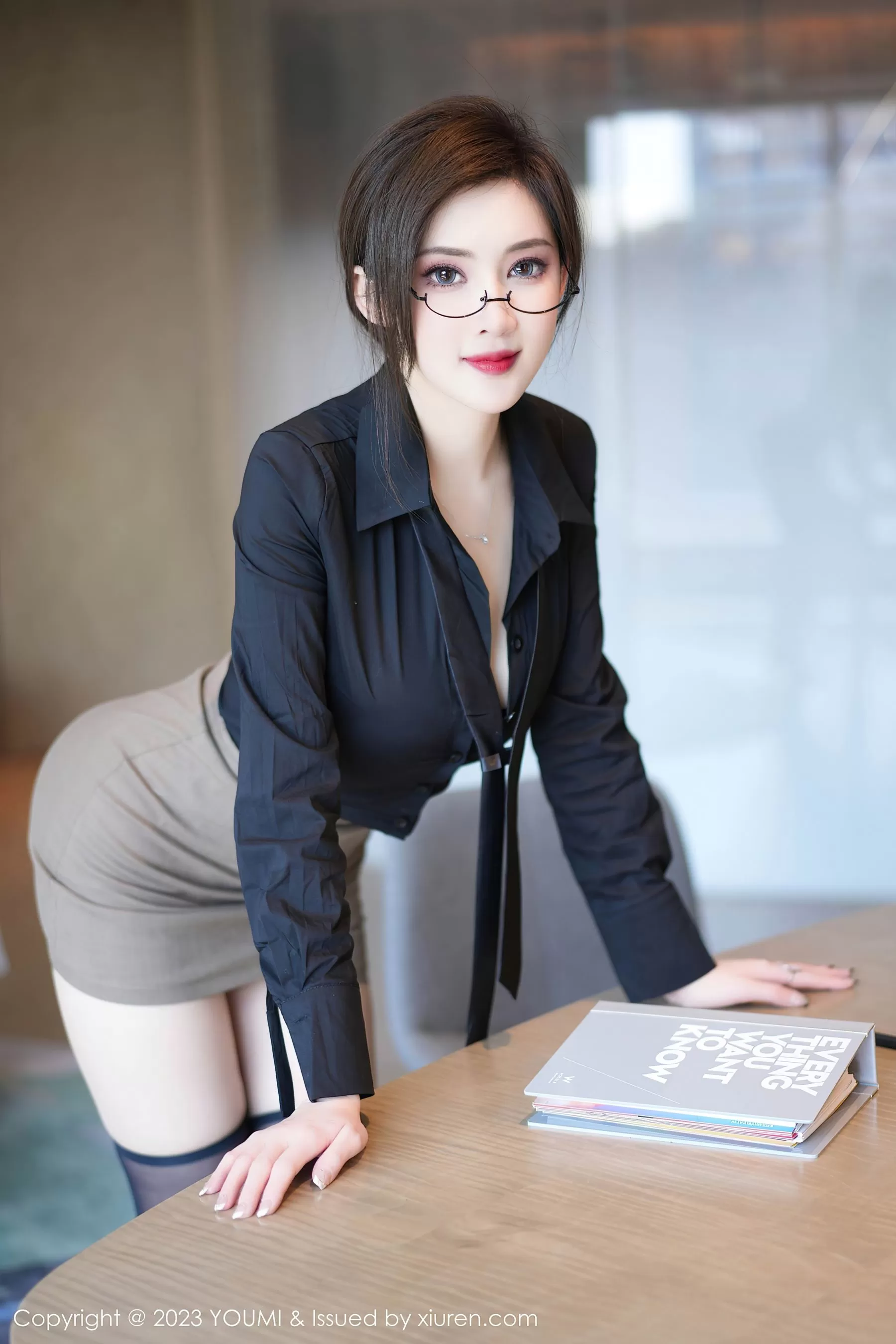  尤蜜荟 VOL.968 Carol周妍希 短裙黑丝 [83P]第27张