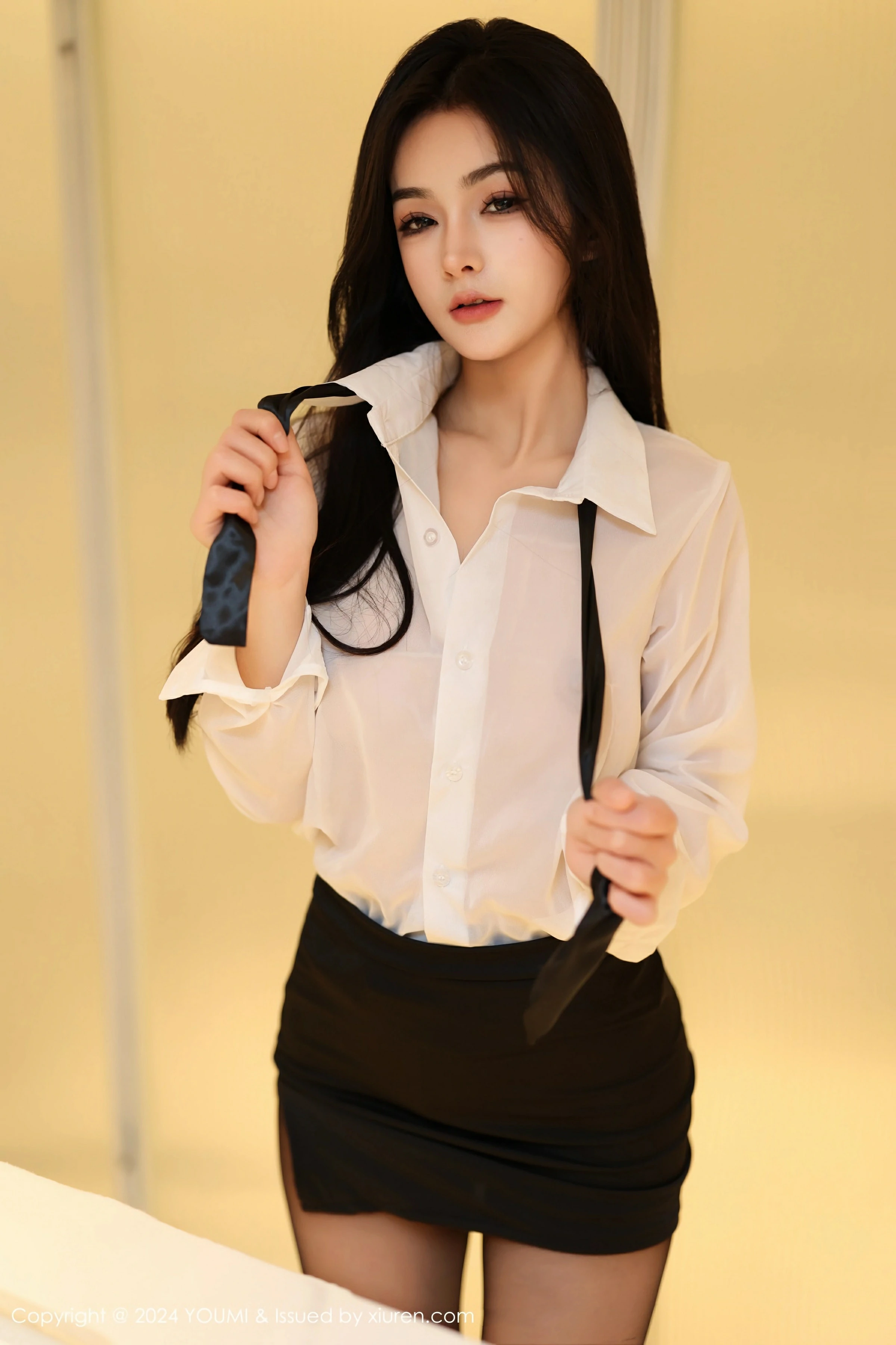  尤蜜荟 VOL.1050 谭小灵 [90P]第3张